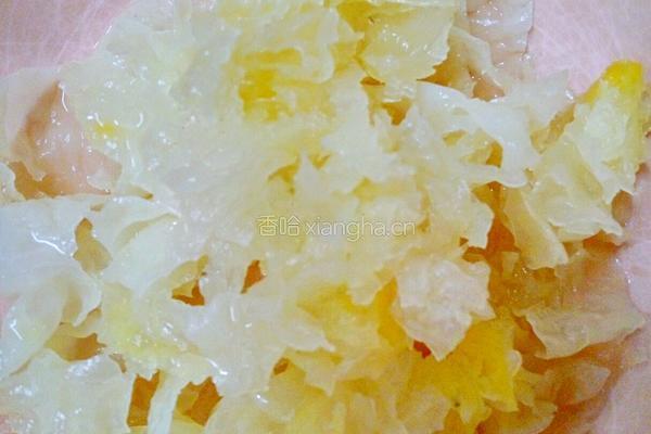 银耳红豆糖水的做法图解2