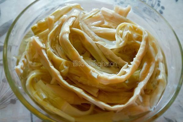 扁尖草鸡汤的做法图解4