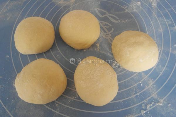 热狗面包卷的做法图解4
