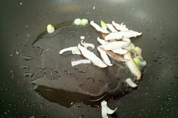 极品冬瓜烧香肠片的做法图解5