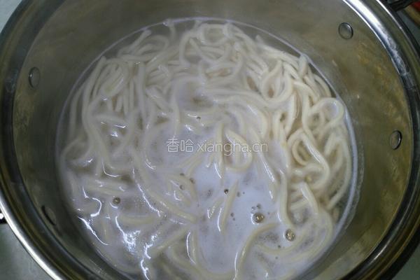 酱汁炒面的做法图解4