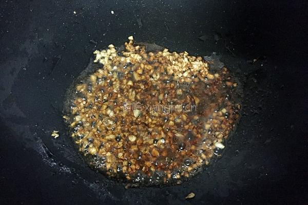 金蒜鲳鱼的做法图解5