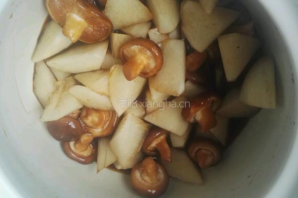 红烧香茹白萝卜的做法图解4