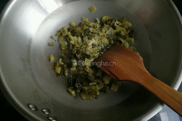 荤油炒咸菜的做法图解4