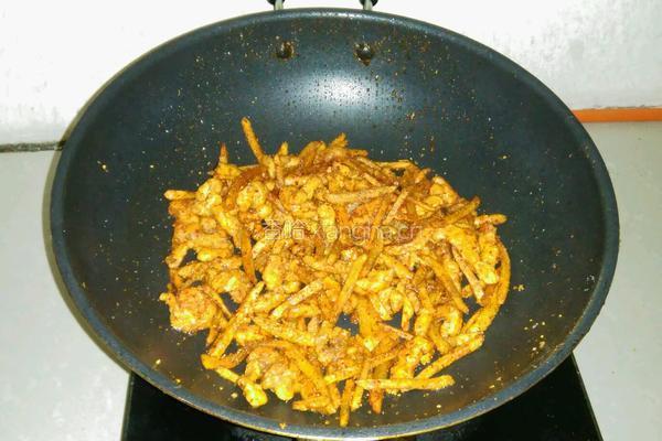 土豆炒鸡肉条的做法图解6
