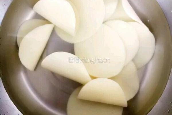 凉拌饺子皮的做法图解2