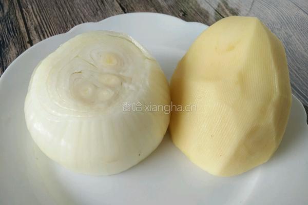 洋葱土豆丝的做法图解1