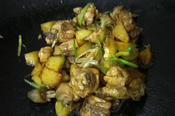 蒜香鸡块焖土豆的做法图解6