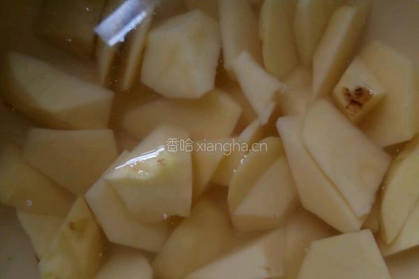 土豆烧鸡块的做法图解3