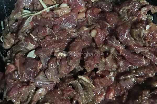 【尖椒炒牛肉】的做法图解5