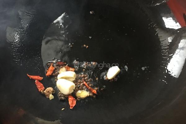 红烧咸鱼的做法图解2