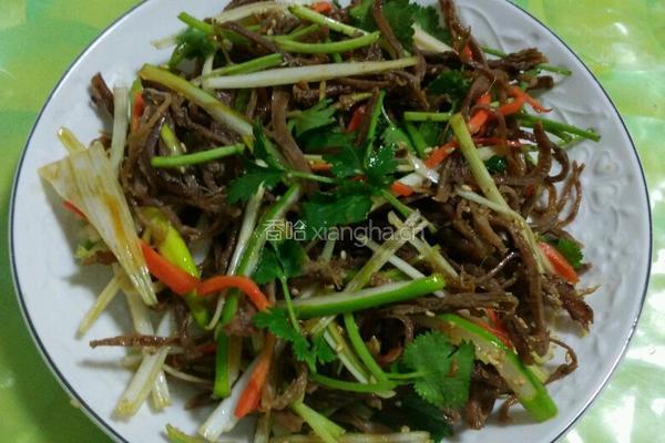 凉拌牛肉丝的做法图解4