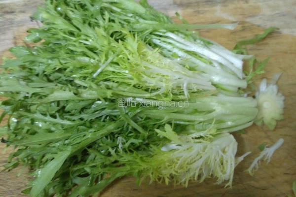 蚝油果仁苦菊的做法图解3