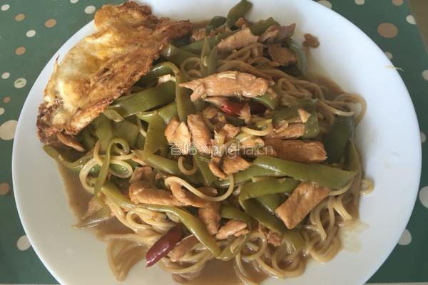 1鸡丝豆角焖面的做法图解13
