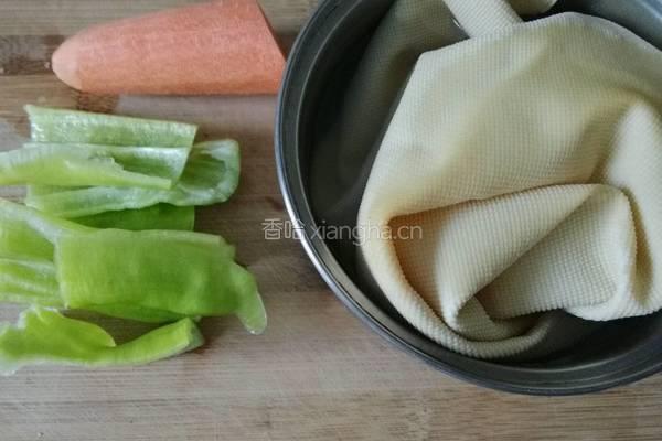 千丝万缕炒千张的做法图解1