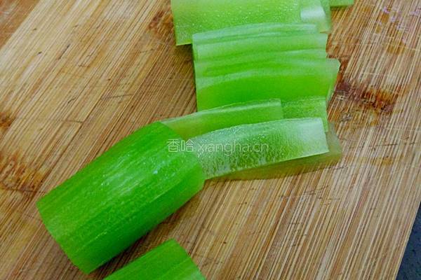 莴笋炒肉片的做法图解3