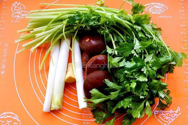 芹菜鲜肉馅包子的做法图解8