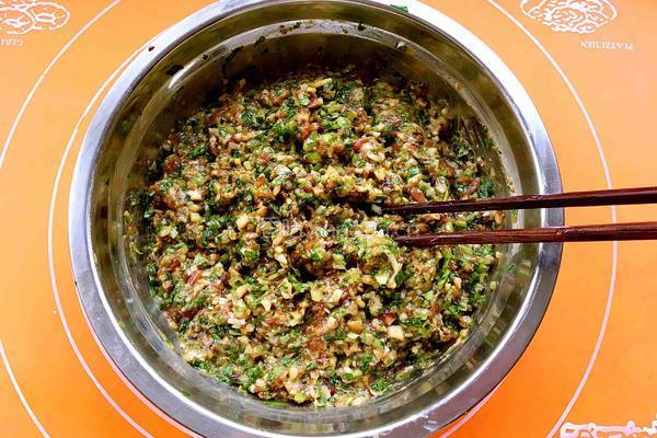 芹菜鲜肉馅包子的做法图解14