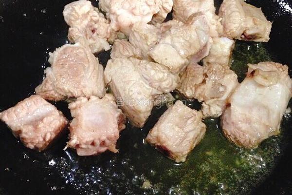 排骨萝卜汤的做法图解4