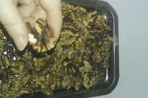 无油焦糖核桃的做法图解3