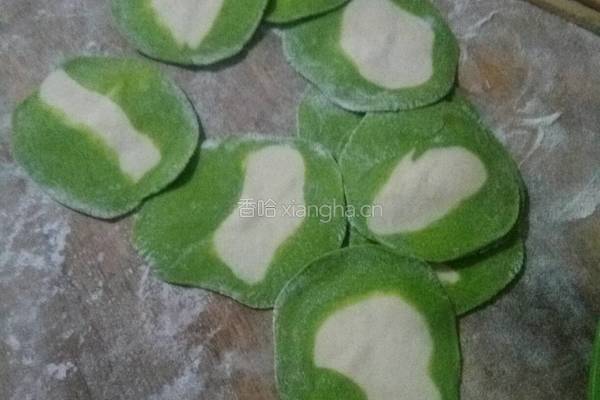 酱肉香菇馅白菜饺子的做法图解10