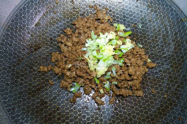  芹菜牛肉渣的做法图解5