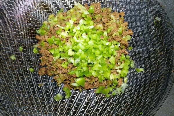  芹菜牛肉渣的做法图解8