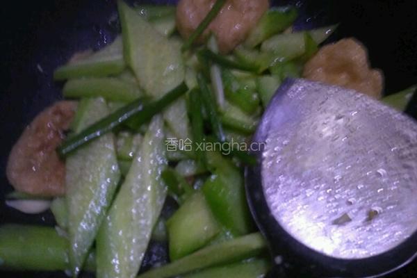鱼腐炒青瓜的做法图解6
