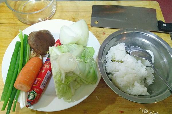 剩米饭变美味 八叔黄金包饭的做法图解1