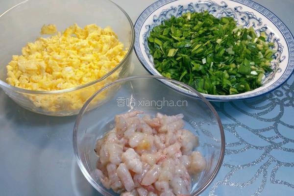 韭菜鸡蛋虾仁饺子馅的做法图解5
