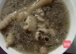 鸡脚花胶眉豆汤的做法图解4