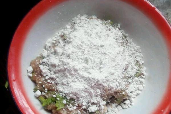 虾肉猪肉丸子汤的做法图解2