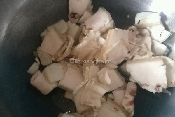 梅菜炒肉的做法图解1