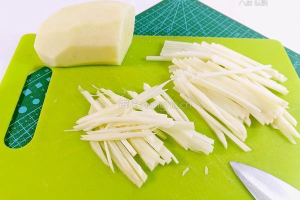 八叔 橄榄菜炒土豆丝的做法图解2