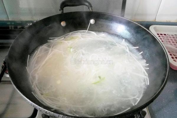 鸡蛋丝瓜面的做法图解7