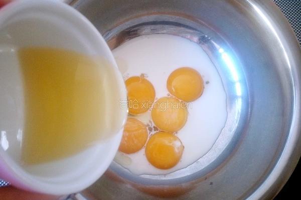 巧克力水果奶油蛋糕卷的做法图解4