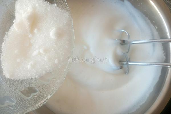 巧克力水果奶油蛋糕卷的做法图解9