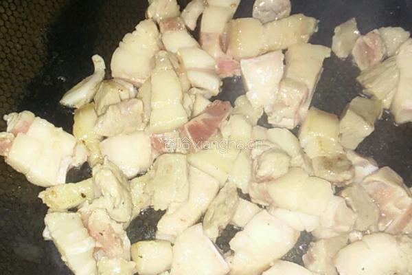 荸荠炒肉的做法图解2