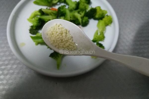 西兰花白米圣诞树的做法图解3