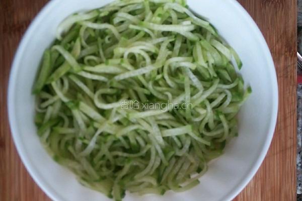 青萝卜猪肉饺子的做法图解2