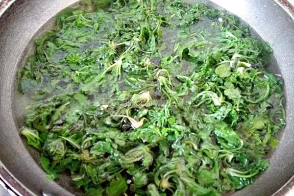 荠菜饺子馅的做法图解4