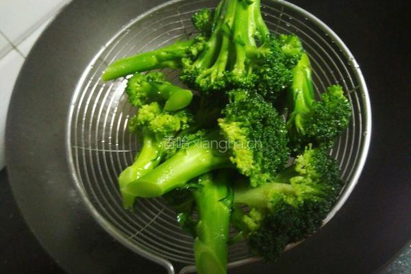 西兰花圣诞树的做法图解6