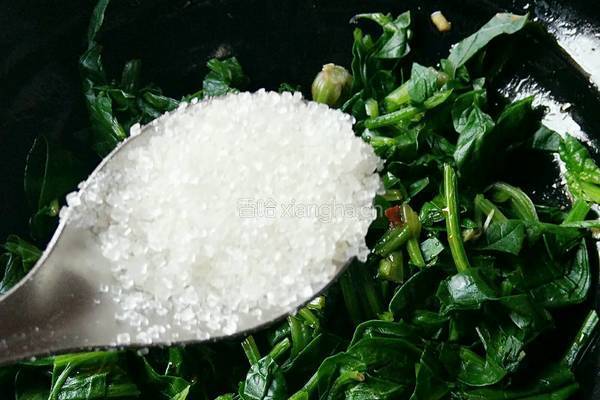 芝麻菠菜的做法图解7