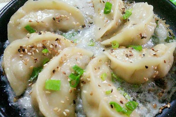 小熊煎锅芹菜鲜肉煎饺的做法图解14
