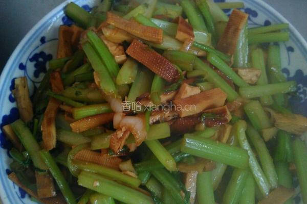 芹菜炒豆干的做法图解4