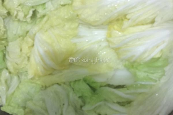 快速腌酸菜的做法图解1