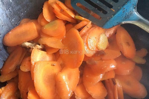 大蒜炒胡萝卜的做法图解6