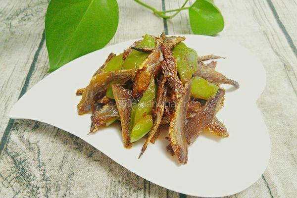 小黄鱼干煎青椒的做法图解10