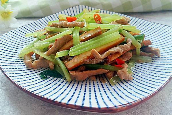 芹菜香干炒肉丝的做法图解14