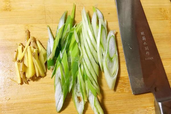 紫菜瘦肉汤的做法图解2